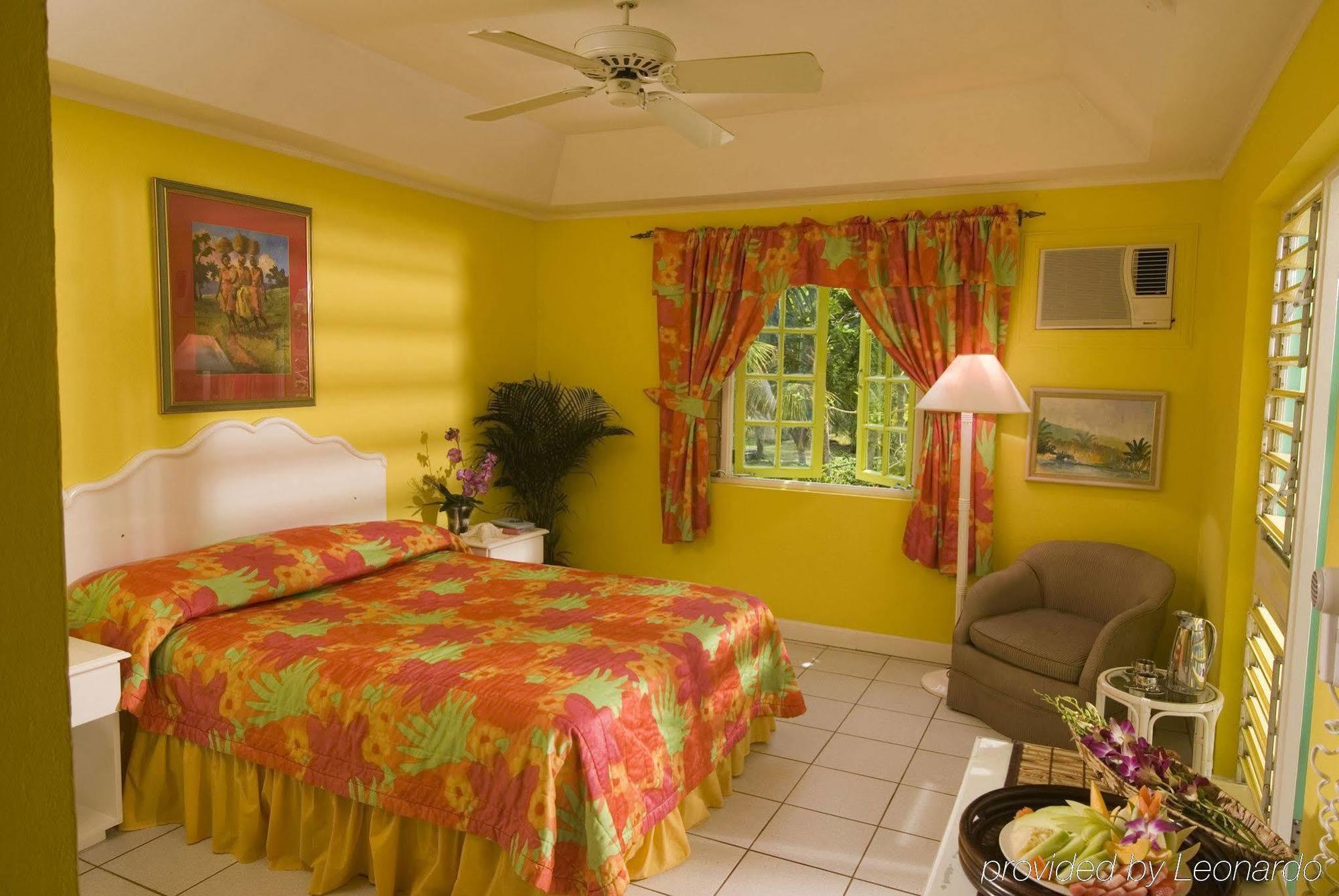 Grand Pineapple Beach Negril Hotel Стая снимка