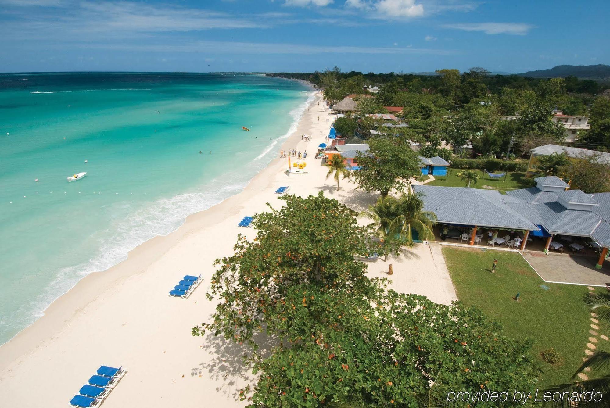 Grand Pineapple Beach Negril Hotel Екстериор снимка